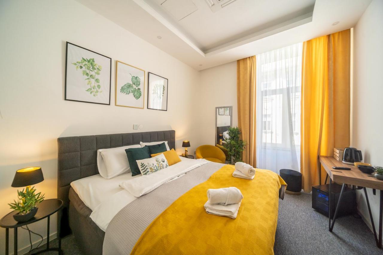 Elenas Rooms & Apartment 萨格勒布 外观 照片